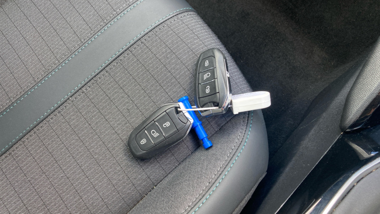 Peugeot 208 1.2 PureTech 100 Allure 5dr Petrol Hatchback